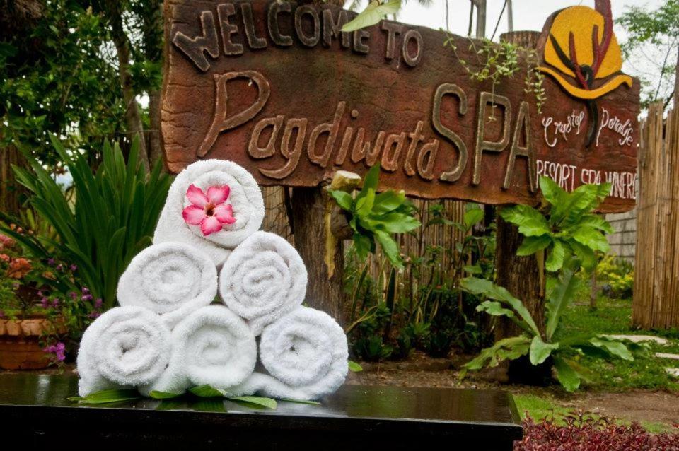 Crystal Paradise Resort Spa & Winery Narra Exterior foto
