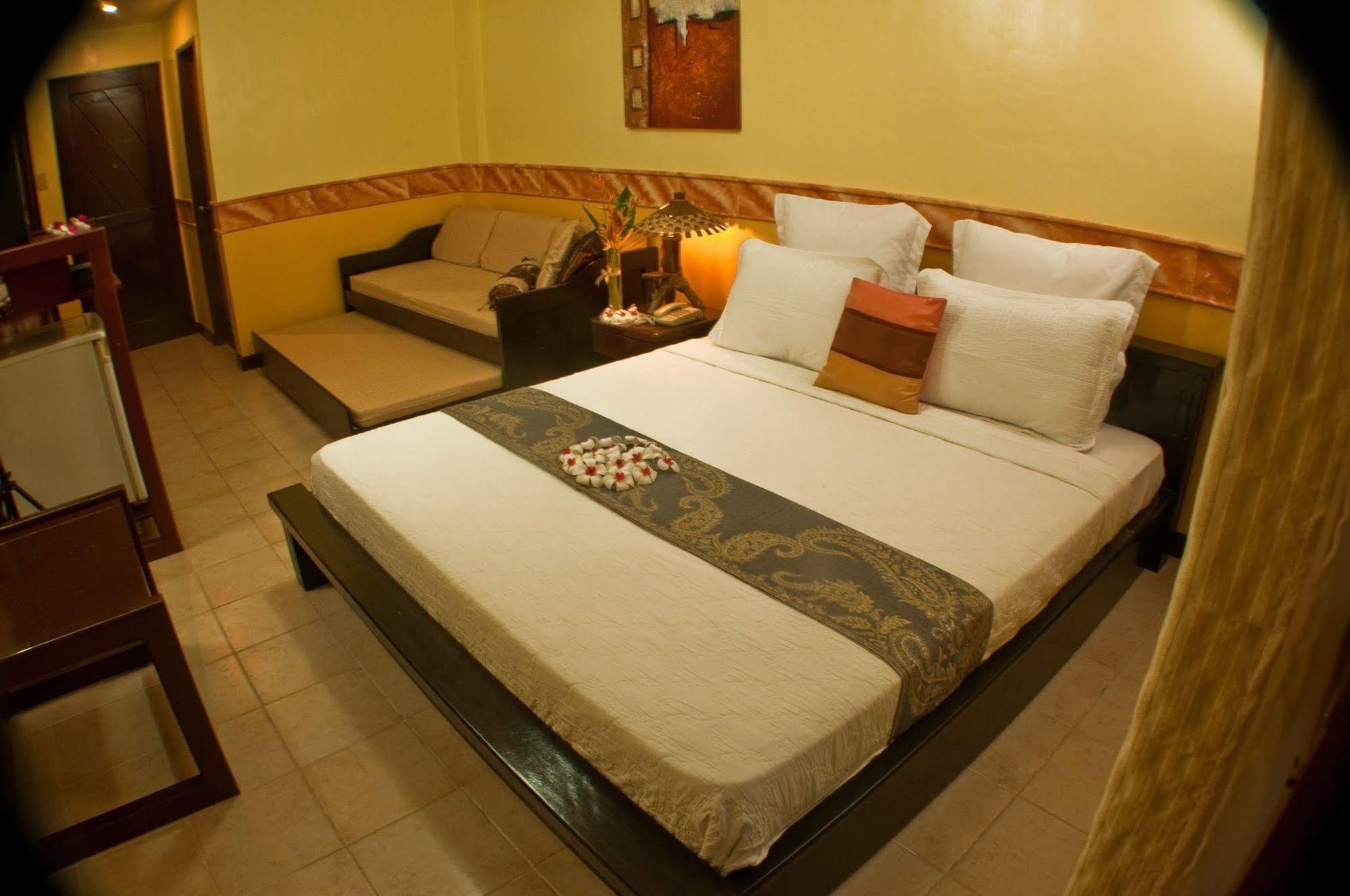 Crystal Paradise Resort Spa & Winery Narra Exterior foto