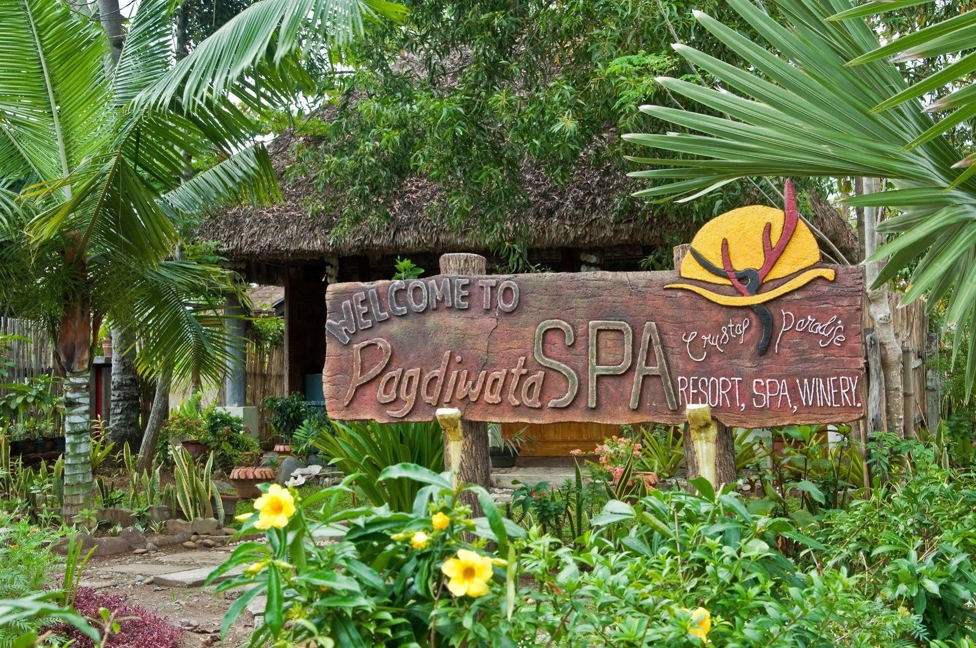 Crystal Paradise Resort Spa & Winery Narra Exterior foto